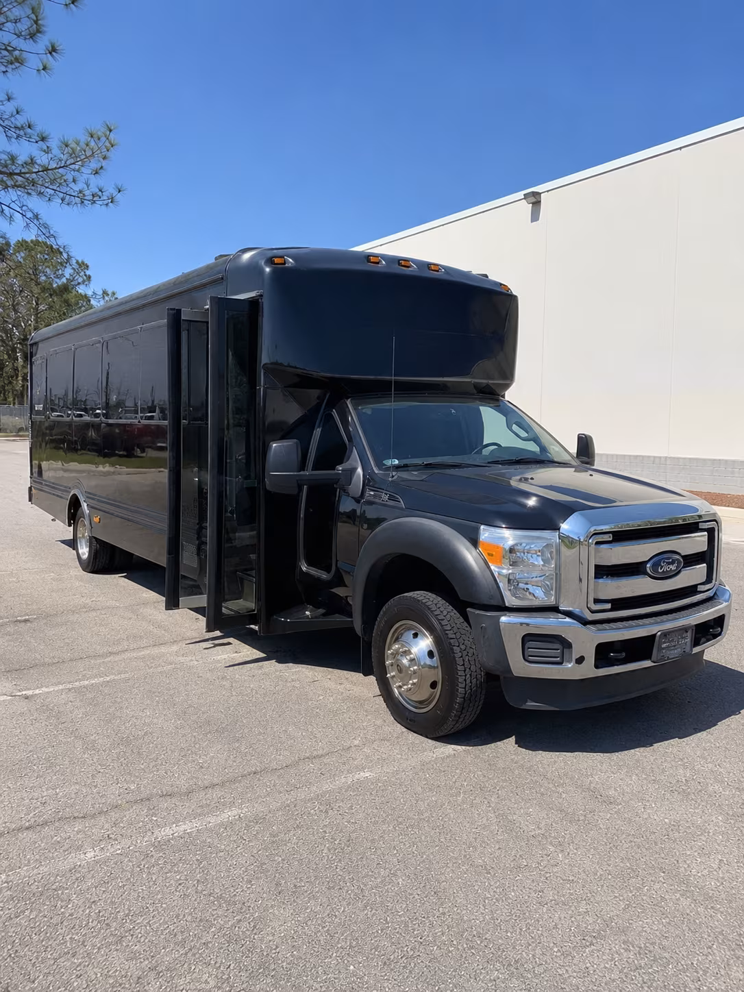 Santa Ana Winery Tour & Pub Crawl Transportation